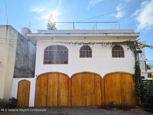8 Islas Marias, Casa los Arcos